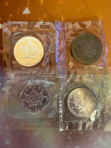 エリザベス2世女王 5ドル硬貨、4枚セット、1989/1990年 プレスシール付き 1オンス シルバー