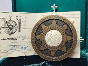 �}�J�I�H�ȑ�w 1997 5���N�L�O �u�����Y���V���o�[ �r�b�O���_���i������j