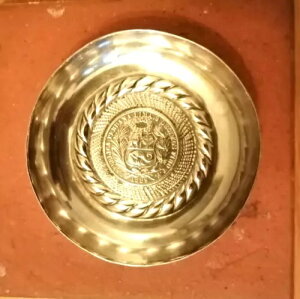 1889�N UN SOL �y���[ 9 �f�V���X �R�C���A��̎M�Ɏ��߂�ꂽ���ɗǍD�ȏ��