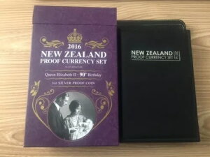 �j���[�W�[�����h - 2016�N - �␻�v���[�t�R�C���Z�b�g - QEII 90���N