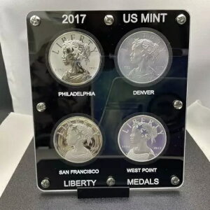 2017 PDSW 4s[X AJƗ225NLO⃁_Zbg j[NȃJX^fBXvC