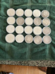 アメリカ銀貨 1 ロール (20 枚)。1878 - 2025 モルガン、ピース & リバティ。