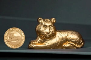 チャーミングタイガー 金メッキ 旧暦 1オンス 銀貨 & 0.5金貨 1000トグログ モンゴル 2022