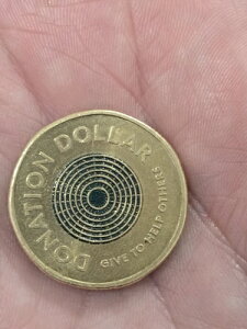 2021�N�I�[�X�g�����A���J���[�O���[�� $1 1�h����t�BJC�̃C�j�V��������B�󏭕i