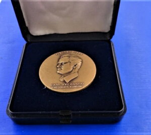 XEF[fJ[16OX^t̃tBhKi1974NjA_ a35.0mmAd21.90g