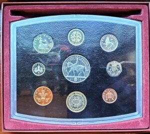 ���C�����~���g �����̃S�[���f���W���r���[ �v���[�t�R���N�V���� - �R�C�� 9 ���A���ϔ�����