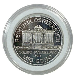  2013N I[XgA EB[tBn[j[ 1IX 0.999h 1.5[ȉ