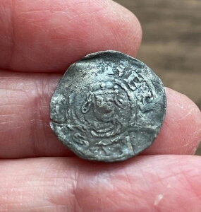 w[1iEBȂqA1100-1135jByj[B