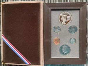 1983NčT[XIsbN v[tRC6ZbgivXe[WRCjACOAAIsbNC[OVo[h