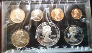 GUxX2 - j[W[h - 1977N v[tZbg - 7 Vo[ 1h C^Mf[