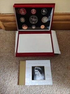 2002N C~g p v[t fbNX RCZbg ؖt