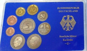 1977N G hCc 9 RC j[X JI v[t Zbg