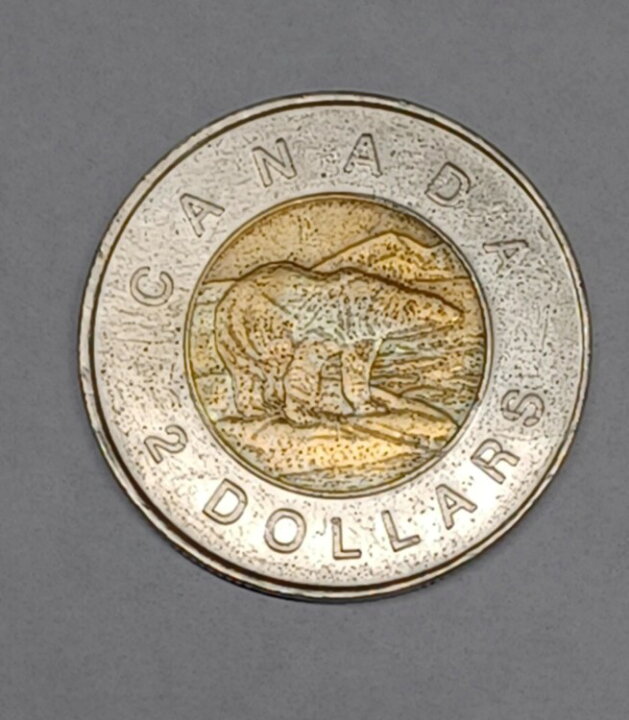 楽天市場】~希少~ 1996年カナダ2ドル硬貨 エリザベス2世女王と 