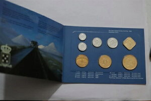 ?? ???? I_̃AeB 1992 ~gZbg tH_[ B66 BX16