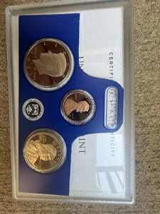 2025N Sv[t J[ yj[ZgAn[t_[A1h đǔs 3Zbg