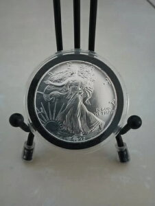 1992NAJ݃EH[LOEoeBRC