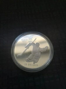 �J���K���[ 1988 �I�����s�b�N �J�i�_ .925 �V���o�[ �v���[�t 20 �h�� �R�C�� �z�b�P�[ �P�[�X�t��