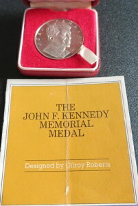 ジョン・F・ケネディ記念銀メダル ケース入り 38 mm