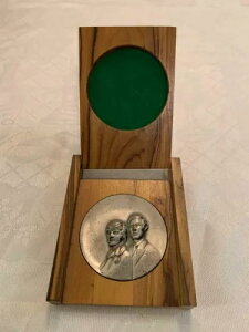  1981N729 p `[Ycq _CAi XyT[ _