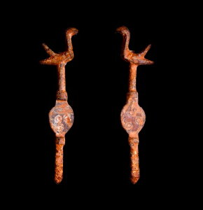 �󏭂Ȕ��L���X�g���ƃN���X�e�B�̏��Ճg���j�e�B�A�C�Y���@�̃A�[�e�B�t�@�N�g�Ñ�