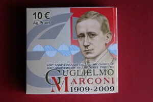 2009N C^A 10[  v[tRC OGE}R[j