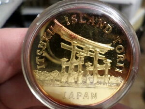 1971N ␻v[t_ 24v[g lނ̋ 