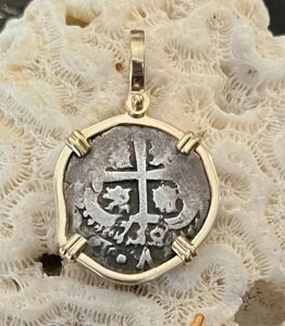 �C���R�C���̒��v�����󕨃X�y�C����8�s�[�X�{��2R 14K�S�[���h�y���_���g