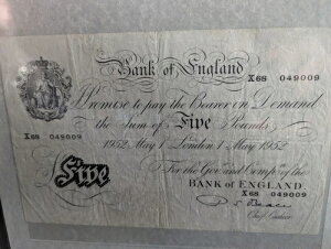 󏭂1952N5|hpr[s{COhsEF܂荞