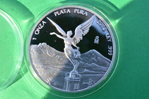 2013�N���L�V�R1�I���X���x���^�b�h�V���o�[�v���[�t�A���s�����킸��9100��