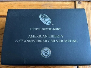 アメリカ独立225周年記念銀メダル(オリジナルケース入り)