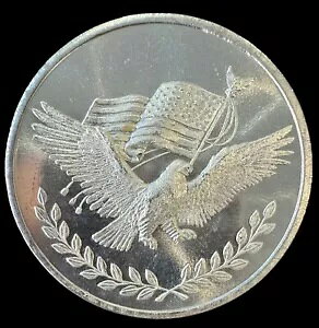 鷲とアメリカ国旗 1オンス 999 銀貨