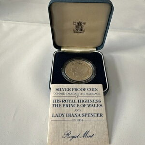 1981N Vo[v[t EF[Ycqƃ_CAi BOX + COA C~g