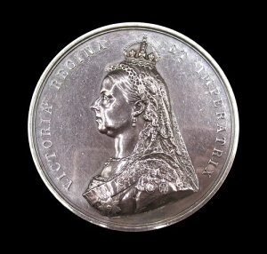 1887N BNgA S[fWr[ 77mm Vo[P[X胁_ - x[А