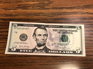 希少 5ドル紙幣 ☆STAR☆ NOTE シリーズ 2017A PF 00530587 *