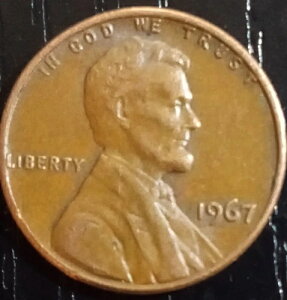 ?1967NJ[yj[A~g}[NG[ȂAɁuLvƁuWE TRUSTv