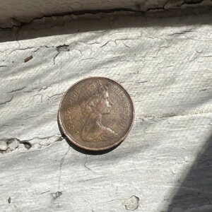 p 2 j[yX 1975N GUxX2 Oݕ Ɋ