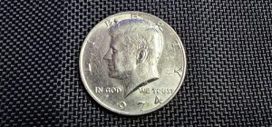 󏭂1974NPlfB50Zgd݁i~g}[NȂj