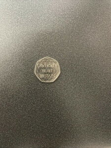 󏭂ȑlɂĒzꂽp50yXd