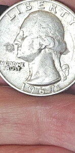 希少な1967年製エラーUSクォーター - 複数のエラーがあるように見える「1」のように見える。ミントマークなし。