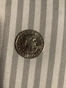 �󏭂� 1979 �N Susan B Anthony �V���o�[ 1 �h���ADew Drop �~���g�}�[�N�̊ԈႢ���� (���Ɋ�)�B