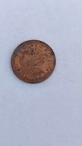 2004�N��1�y�j�[�d�݂́A�_�̉����ɂ��G���U�x�X2�����ے����Ă���