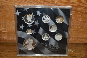 2012NčǌŃVo[v[t8Zbg