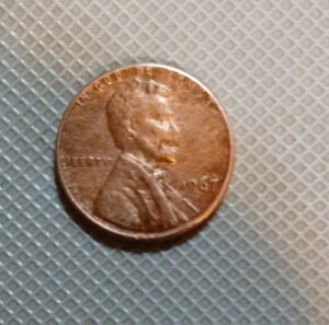 ?1967NJ[yj[A~g}[NG[ȂAɁuLvƁuWE TRUSTv