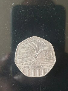 xxx 非常に希少な1850〜2000年頃の公共図書館発行の50ペンス硬貨