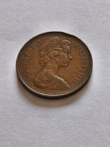 �󏭂Ȕ��� 1971�N�G���U�x�X2���̃y���X�d��2���B�C�M���X