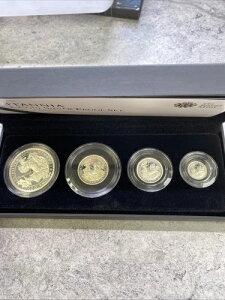 2009Nu^jAEv[tݕ4Zbg C~g