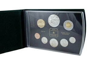 2002�N DD �J�i�_ �v���[�t�R�C�� 8���Z�b�g - �S�[���f���W���r���[ - ���C�����J�i�f�B�A���~���g