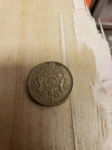 1983�N1�|���h�d�݁A�����t���܂̃G���[�A�G���U�x�X2�������A��