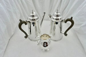 �󏭂ȃW���[�W6�������É��d�l�X�^�[�����O�V���o�[�J�t�F�I���Z�b�g 1948�N