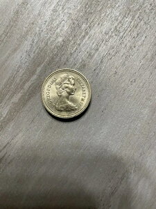 1983�N1�|���h�d�݁A�����t���܂̃G���[�A�G���U�x�X2�������A��